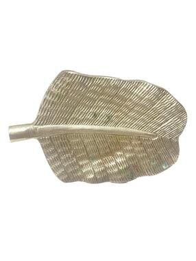 Bombay Decor Metal Leaf Tray Decor, Bombay